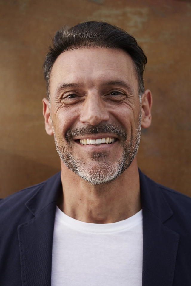 author-dallas-hardwick